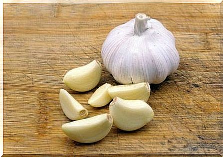 Treating Vaginal Yeast Infections With Garlic