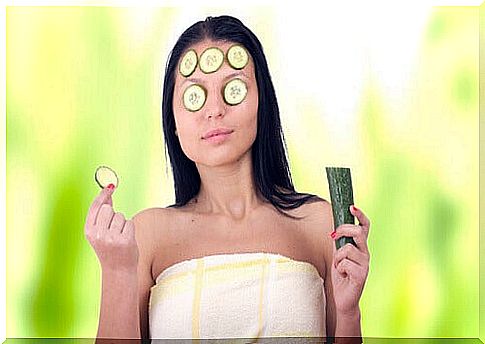 Masks to remove puffiness with cucumber