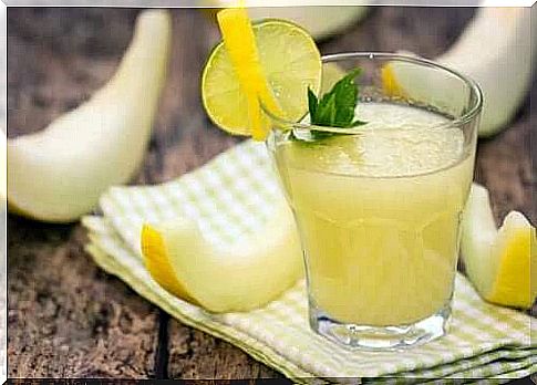 Melon and cucumber juice to lose inches off your waist