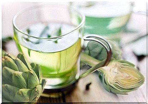 Artichoke tea against blood clots