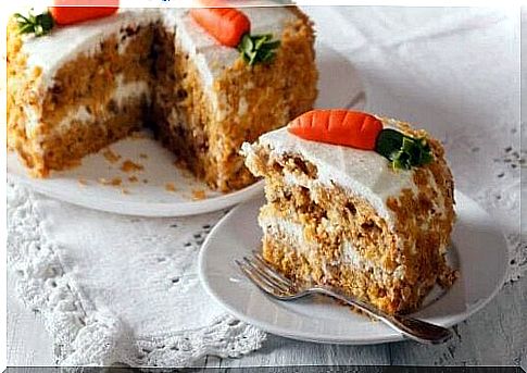 Delicious fat-free vegan carrot cake without eggs