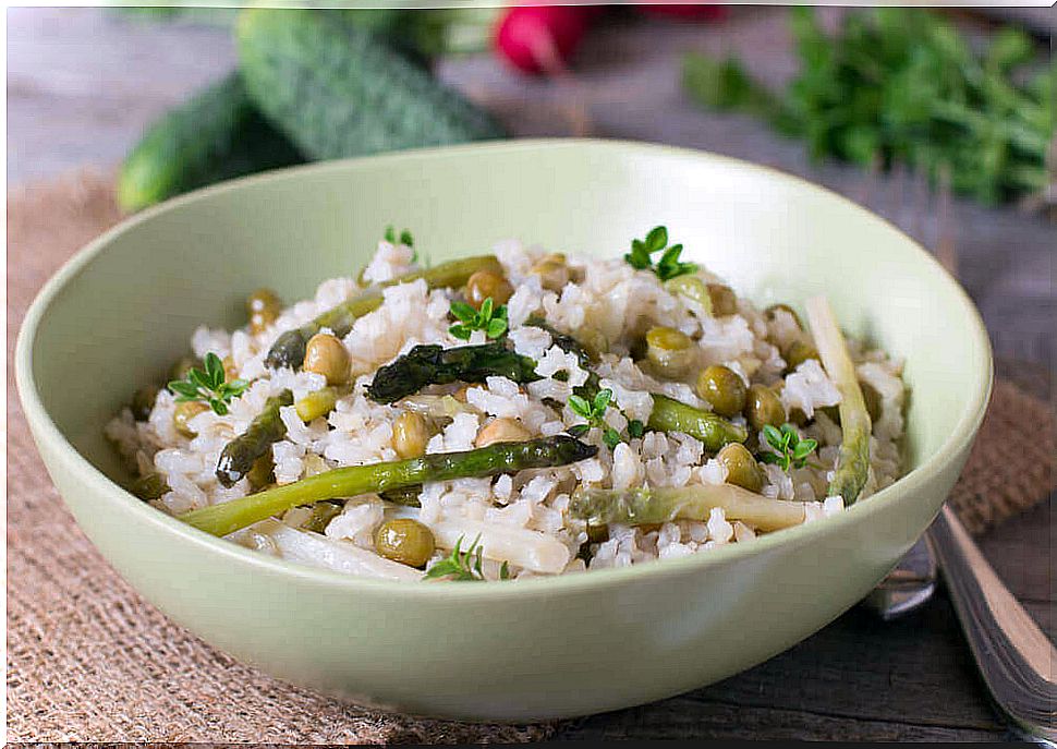 Healthy recipes for rice with vegetables and chia seeds