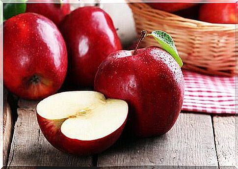 Apples help burn belly fat