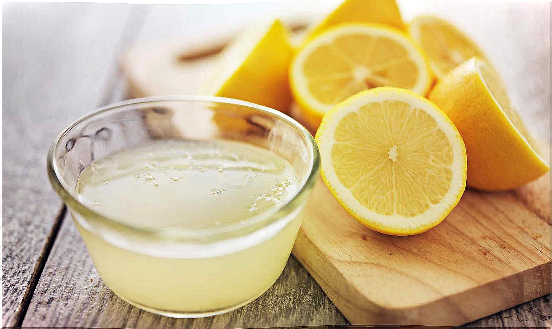 Lemon juice to combat cellulite bomb