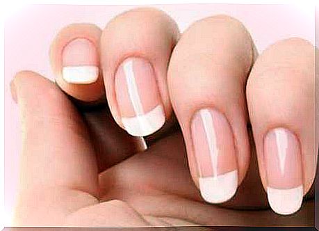 Semi-permanent nail polish, a new trend