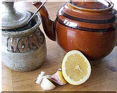 How do I prepare my garlic tea