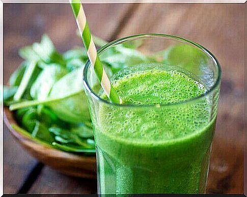Parsley and Pineapple Juice to Detox Your Kidneys