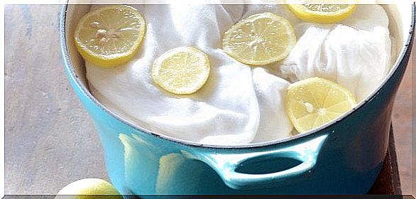 Using lemon to wash your clothes
